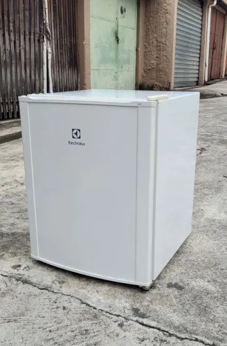 Frigobar Electrolux