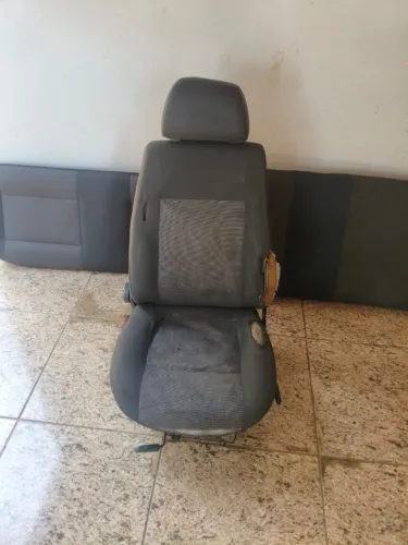 Banco do Motorista e banco de trás GOL