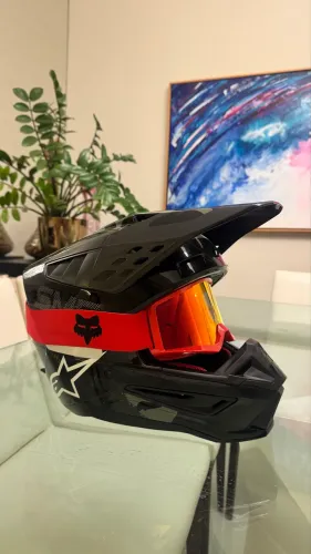 Capacete offroad Alpinestars SM5 e oculos Fox