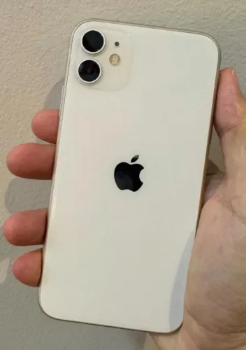 iPhone 11 Branco -128 100%