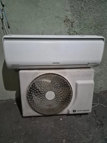 Ar condicionado Samsung 9 mil Btus (usado)