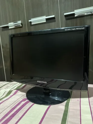 monitor 16 polegadas