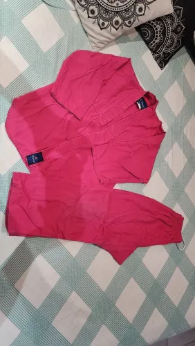 Kimono Infantil Rosa Torah BJJ M2 M3 C/ 3 Faixas Brinde P/ Retirada No Cachambi