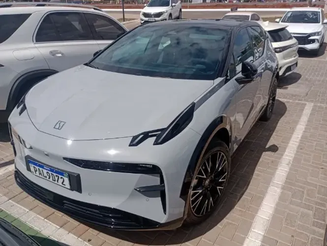 Zeekr X Flagship Flagship (elétrico) 2025