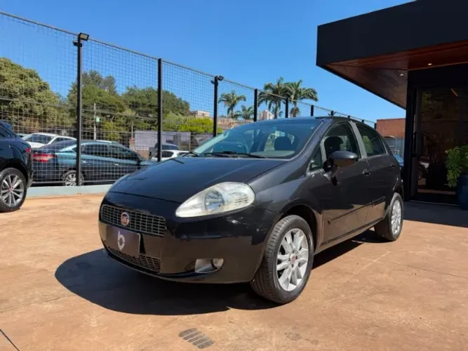 Fiat Punto Essence 1.6 Flex 16V 5P 2011