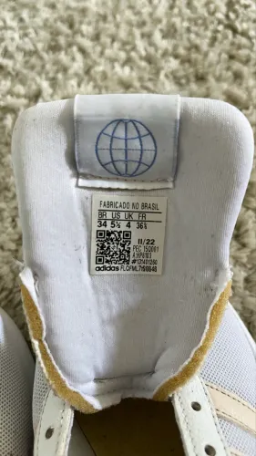 Tênis Adidas