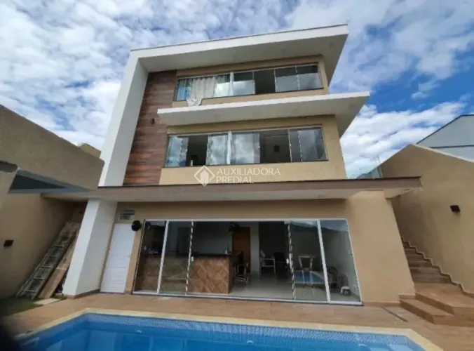 Casa em Condomínio Cyrela em Taubaté