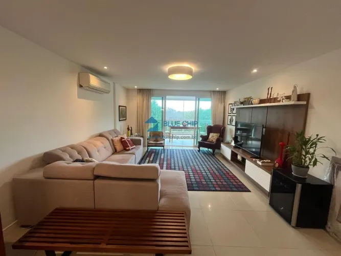 Apartamento à Venda no Condomínio Essence Residencial - Barra Olímpica com 4 Quartos, 2 Su