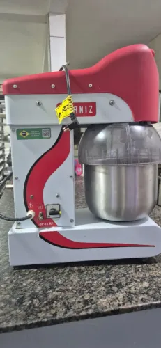 Batedeira industrial planetária 12L Bp12 220v Gpaniz