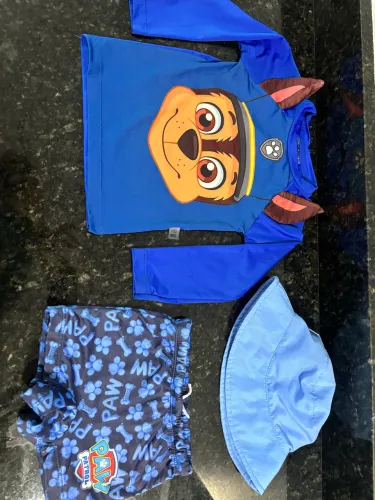 Roupinhas de banho para menino