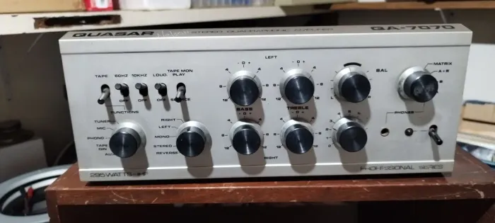 amplificador quasar QA7070