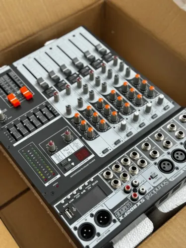 Mesa de Som 8 Canais USB SX802FX