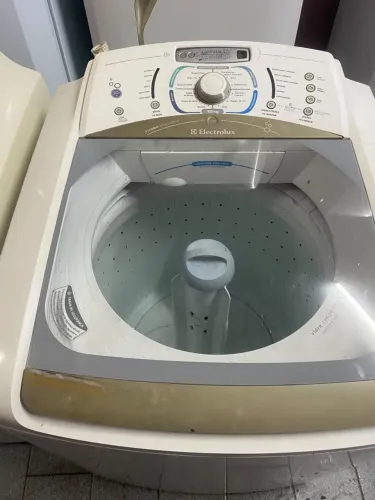 Máquina de lavar 15kg Electrolux