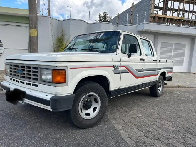 Chevrolet D-20 S / Luxe 3.9/4.0 Diesel 1989