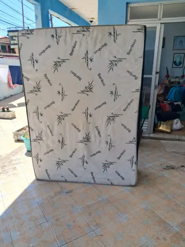 Cama box em otimo estado