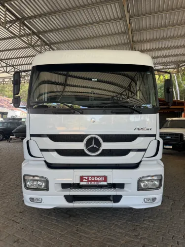 MB Axor 1933 4x2 2014