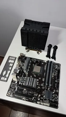 Kit FX8350 + Gigabyte GA-78LMT (Defeito)