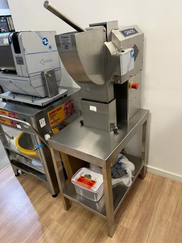 Ralador e desafiador de alimentos industrial 380v trifásico GRANO - pronta entrega