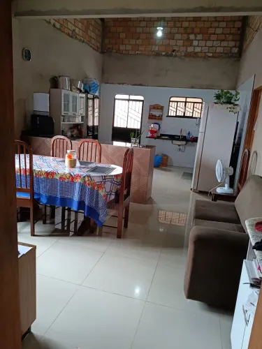 Vende-se por motivo de viagem está casa em fase de acabamento,com uma ótima estrutura