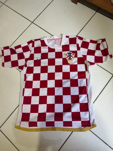 Camisa Croácia 2006 original, tamanho G , camisa retrô muito conservada aceito proposta