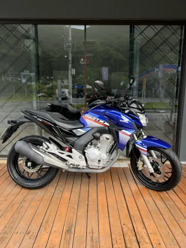 Honda Cb 250 Twister 2022 - (18.000 Km) Único Dono