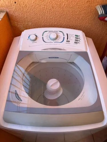 Vendo Máquina de Lavar Electrolux LT12F 12kg