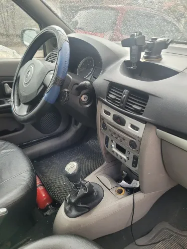 Renault Symbol Privilège Hi-flex 1.6 16V 4P 2010