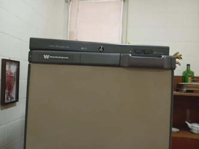 Vendo freezer vertical 220 volts