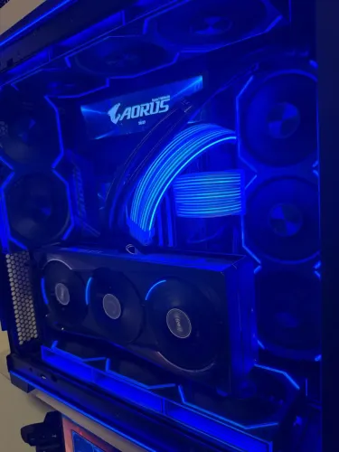 RTX 5070 Aorus Master
