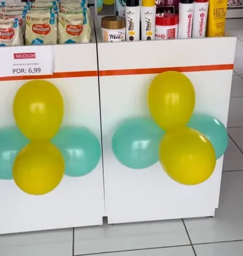 Cestão expositor MDF Ultra premium para farmácia, lojas e mercado em geral