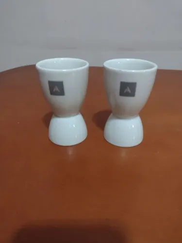 Suporte para ovos em porcelana 2 pecas
