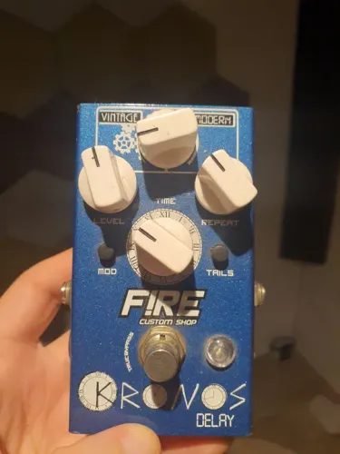 Pedal de Delay Kronos Fire Custom Shop