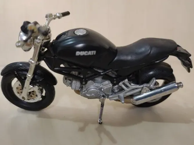 Miniatura Moto Ducati Monster Dark  1/18 (11 cm.) - Preta