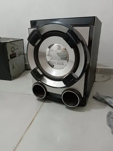 Sub marca X metal bass