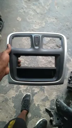 Moldura Renault Sandero 2019