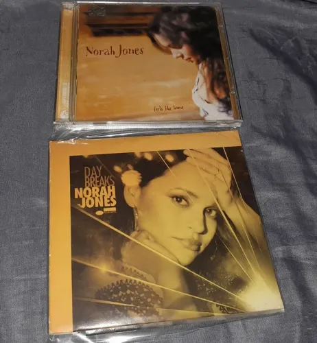 2 Cds norah jones day breaks + feels like home