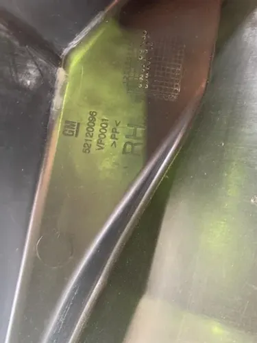 Extensor do para-barro esquerdo Chevrolet Prisma 2020
