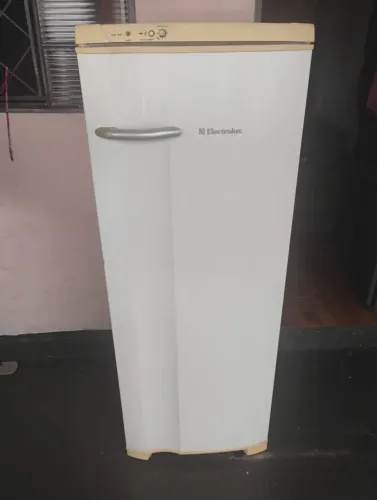 Geladeira Electrolux 580,00 entrego ou pode retirar