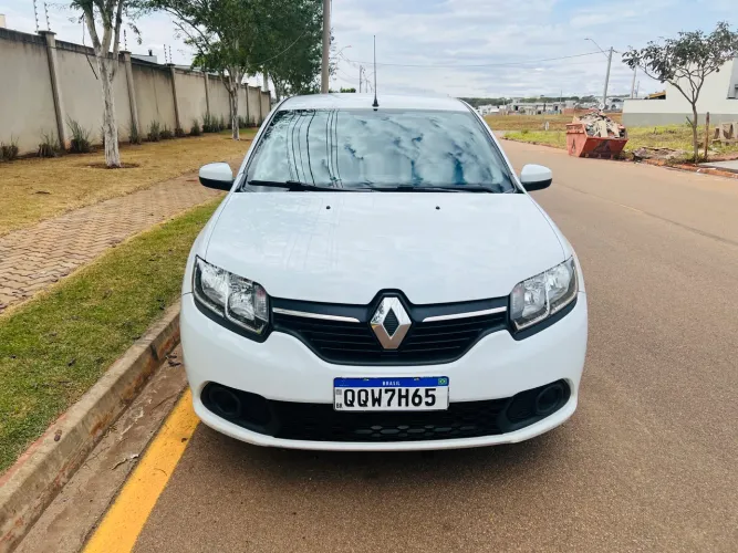 Sandero Expression 1.0 Completo