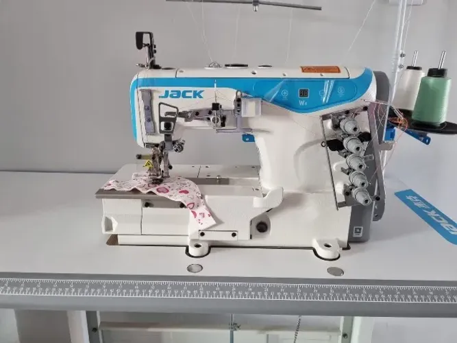 Máquina de costura industrial galoneira