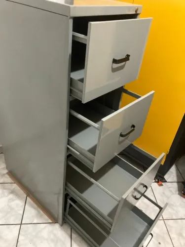 Arquivo 4 gavetas em metal