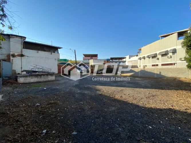 Terreno de aproximadamente 513,00m² para locação no bairro Santo Antônio