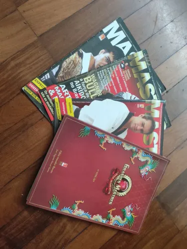 Revistas e Livro de Artes Marciais