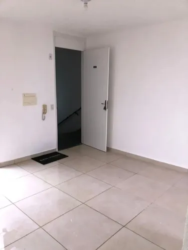 Alugo apartamento no Conquista, atrás da faculdade Unidesc, perto do SuperSam