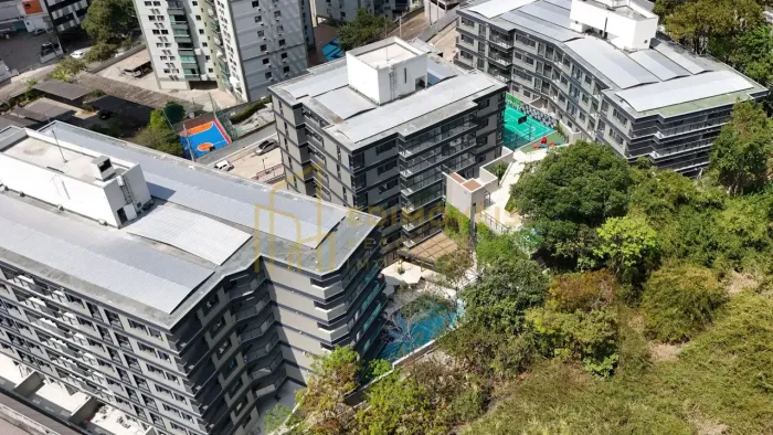 Seu Refúgio Privativo em Santa Lúcia: Apartamento com Varanda Ampla em Vitória/ES