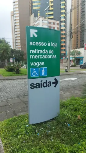 Placas em Lona - Adesivos - Acm Fachada - Comunicação Visual - Letreiros - letras caixa al