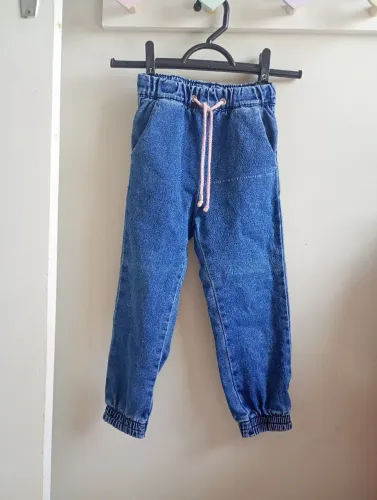 Calça Jeans Infantil Jogger com Cadarço