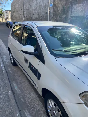 Fiat Palio Attractive 1.0 EVO Fire Flex 8V 5P 2013