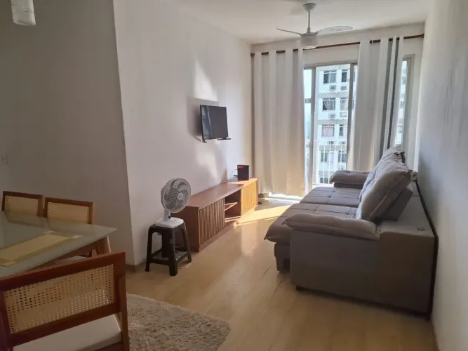 Condomínio Moradas do Itanhangá! Apartamento com 62M2, 2 quartos e sol da manhã .