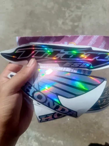 Titan 150 ESD completa, LINDA, LINDA, LINDA